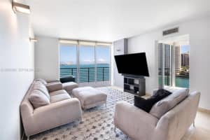 325 S Biscayne Blvd 823, Miami