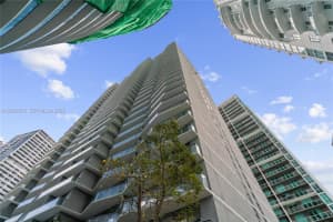 77 Se 5 507, Miami