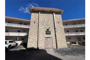 5181 W Oakland Park Blvd 206, Lauderdale Lakes