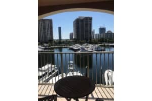 19901 E Country Club Dr 2604, Aventura
