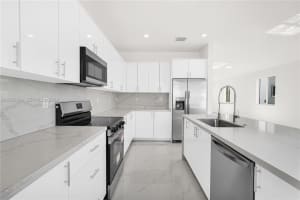 22555 Sw 125th Ave 13a, Miami