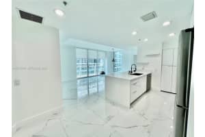 300 S Biscayne Blvd 3502, Miami