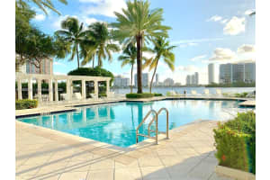3245 Ne 184th St 13403, Aventura
