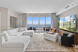 848 Brickell Key Dr 3403, Miami