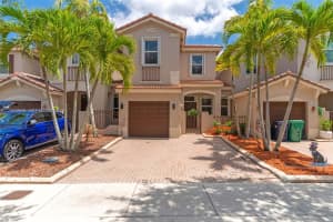 945 Sw 154th Ct, Miami