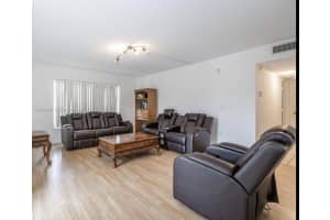 4174 Inverrary Dr 202, Lauderhill