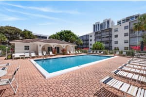 1541 S Ocean Blvd 204, Lauderdale By The Sea