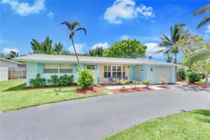 222 Se 11th Ct, Deerfield Beach