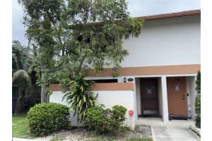4220 Sw 71st Way, Davie