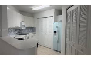 6288 Nw 186th St 206, Hialeah