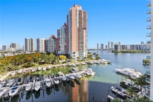 3340 Ne 190th St 403, Aventura