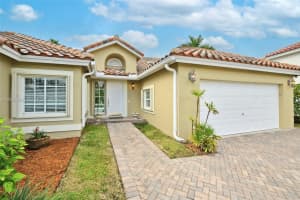1215 Balboa Ct 1, Weston