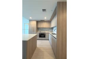 77 Se 5th St 1602, Miami
