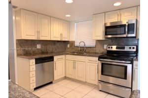 3100 Riverside Dr 103, Coral Springs