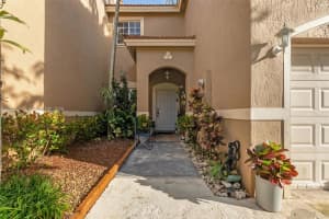 8546 Sw 214th Way, Cutler Bay