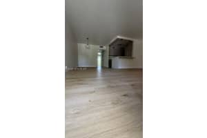 13155 Sw 7th Ct 204e, Pembroke Pines