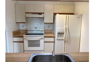 11251 Sw 13th St 201, Pembroke Pines