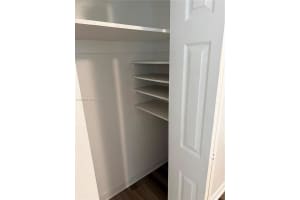 645 Ne 35 1, Oakland Park