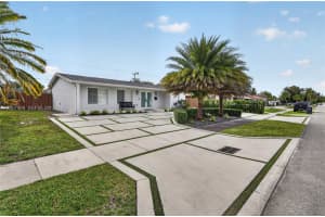 4865 Sw 94th Ave, Miami