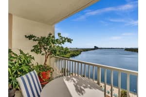 300 Bayview Dr 902, Sunny Isles Beach 300 Bayview Dr 902, Sunny Isles Beach