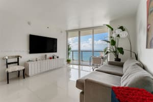 495 Brickell Ave 3509, Miami