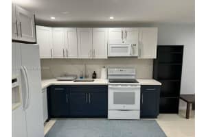 2950 Griffin Rd 2, Dania Beach