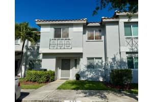 833 Nw 208th Ter 833, Pembroke Pines