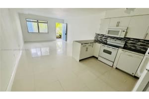 1120 102nd St 7, Bay Harbor Islands
