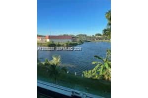 115 Ne 202nd Ter M-19, Miami Gardens