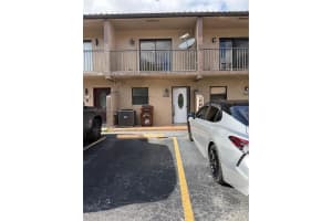 2669 W 52nd St 12, Hialeah