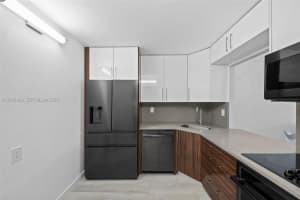 2001 Atlantic Shores Blvd 116, Hallandale Beach