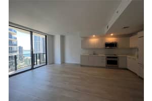55 Sw 9th St 2702, Miami