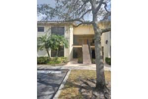 1522 Lake Crystal Dr C, West Palm Beach