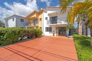 8773 Sw 36th St -, Miami