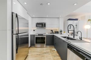 111 E Flagler St 708, Miami