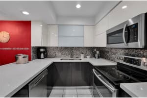 6821 Brookline Dr 6821, Hialeah