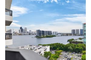 3400 Ne 192nd St 1402, Aventura