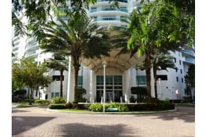 7900 Harbor Island Dr 817, North Bay Village