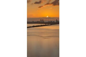700 Ne 24 St 3903, Miami