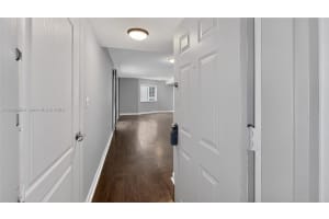 280 Sw 20th Rd 904, Miami 280 Sw 20th Rd 904, Miami