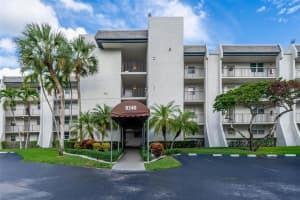 9340 Lagoon Pl 110, Davie