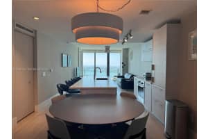 650 Ne 32nd St 3903, Miami