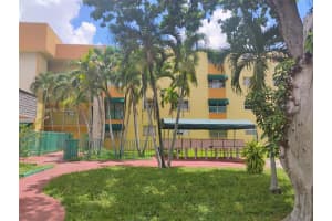 606 W 81st St 309, Hialeah