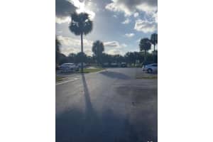 3710 Nw 21st St 305, Lauderdale Lakes