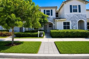 2664 Se 19th St, Homestead