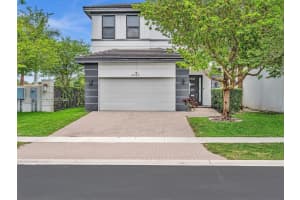 4920 Whispering Way 4920, Dania Beach