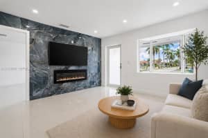 11465 Nw 88th Ct 1, Hialeah Gardens