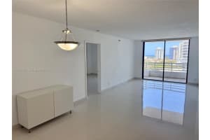 3300 Ne 192nd St 1609, Aventura