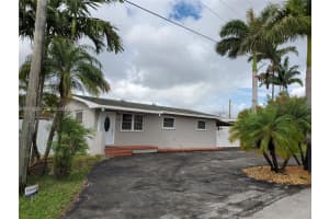 690 Sw 120th Ave, Miami