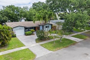 5421 Buchanan St, Hollywood